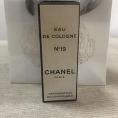 CHANEL シャネル No.19 EDT 50mlのサムネイル