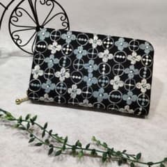 音の絵 ◊ ペラペラヨメナ ◊ ハンドメイド ミドルウォレットのサムネイル