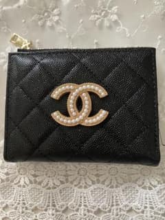 CHANEL ノベルティ キルティング 財布 ノベルティ】 CHANEL ブラック キルティング 二つ折り財布 - メルカリ