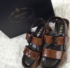 【美品】プラダ　PRADA ストラップサンダルスクエアトゥプラットフォーム 美品】プラダ PRADA ストラップサンダルスクエアトゥプラットフォーム