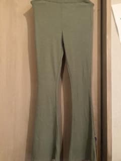フレアパンツ ピスタチオカラーのサムネイル