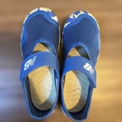 New Balance キッズ スポーツサンダル 水陸両用のサムネイル