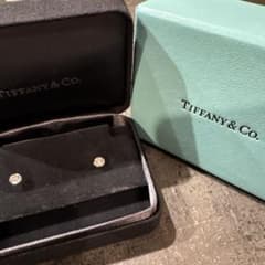 美品ティファニープラチナ ダイヤモンド 0.34ct バイザヤード ピアス 
