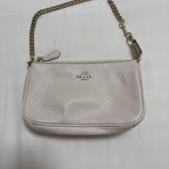 COACH チェーンショルダーバッグ ミニポーチ　ハワイ　アウトレットのサムネイル