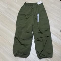 スーパーワイドカーゴパンツ /GU / Sサイズ / オリーブのサムネイル