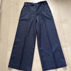 【未使用品】grove パールボタン付き ワイドパンツのサムネイル