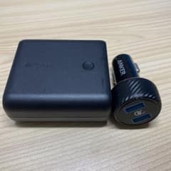 Ankerのモバイル充電池とカーチャージャーのセットのサムネイル