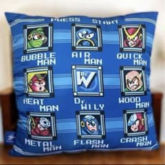 【希少】ロックマン2 スクエアクッションのサムネイル