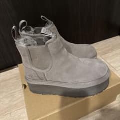 UGG グレー ニューメルプラットチェルシーブーツのサムネイル