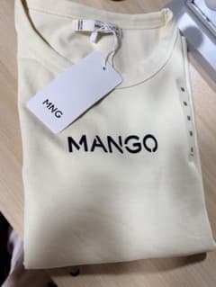 MANGO Tシャツ 新品のサムネイル