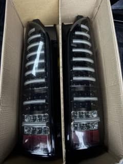 ヴァレンティ ジュエルLEDテールランプ 200系ハイエース用 インナー