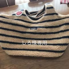 ドッグデプト。一度使用後クローゼットに保管していました。毛の抜けない犬種です。のサムネイル