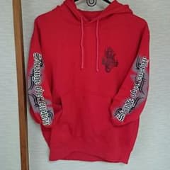 赤色 パーカーのサムネイル