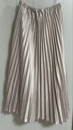 Colza プリーツスカート淡いホワイト〜ゴールド系
