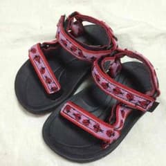 【teva】tevaキッズサンダルのサムネイル