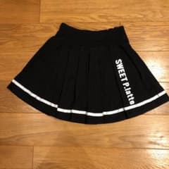 黒のスカート　140センチのサムネイル