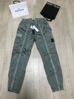 完全早い者勝ち！！【STONE ISLAND】センタージップナイロンメタルカーゴのサムネイル