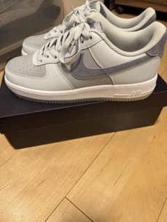 【新品】ナイキ エアフォース1 Low '07 LV8のサムネイル