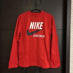 NIKE 長袖Tシャツ　レッド　タグ付きのサムネイル