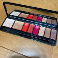 EMODA8色アイシャドウパレットのサムネイル