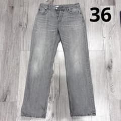 美品【ZARA】ストレートデニム パンツ グレー EUR36のサムネイル
