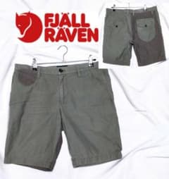値引中⭐︎FJALL RAVEN ハーフパンツ Mサイズ　カーキ フェールラーベンのサムネイル
