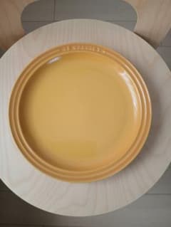 LE CREUSET プレート イエロー 2枚のサムネイル