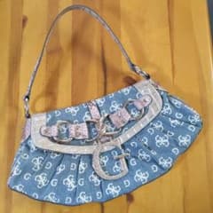ハンドバッグ　GUESSのサムネイル