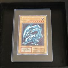 遊戯王 ブルーアイズホワイトドラゴンのサムネイル