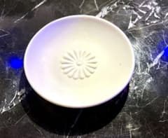 明治神宮 御神酒盃 菊紋 さかずき 神盃 白磁 陶器のサムネイル