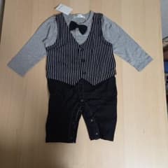 新品　タグ付き　セレモニースーツ ロンパース 　蝶ネクタイのサムネイル