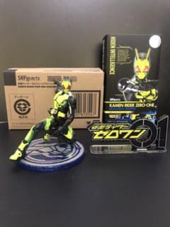 仮面ライダーゼロワン リアライジングホッパー&アクリルロゴディスプレイセットのサムネイル