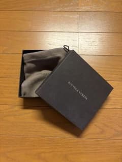 BOTTEGA VENETA ボッテガヴェネタ ギフトボックス 空箱のサムネイル