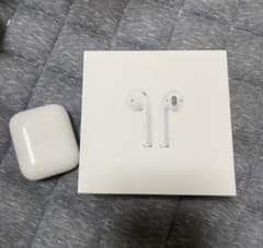 Apple AirPods イヤホンのサムネイル