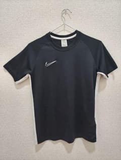 NIKE Tシャツ ブラック ホワイト スポーツウェアのサムネイル