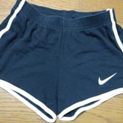 NIKE　ナイキ　ショートパンツのサムネイル
