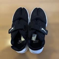 美品✨NIKE(ナイキ) WMNS AQUA RIFT ブラック 23.5cmのサムネイル