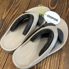 美品⭐︎OOFOS oomega W6 23cmのサムネイル