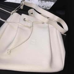 FENDI 巾着型ショルダーバッグのサムネイル