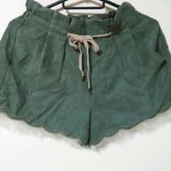 ショートパンツのサムネイル