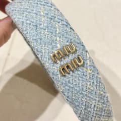MIU MIU インポート ノベルティ ツイードヘアバンド 水色 - メルカリ
