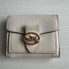 COACHベージュ レザー 二つ折り財布のサムネイル