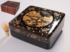 【MB480】時代加賀蒔絵 饅頭箱 内梨地 楼閣山水 楽器花唐草 金蒔絵 菓子器 MB480】時代加賀蒔絵 饅頭箱 内梨地 楼閣山水 楽器花唐草 金蒔絵 菓子