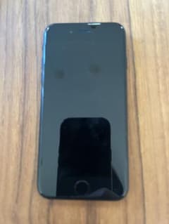 Apple iPhone SE 第3世代　64GB ブラック 本体のサムネイル