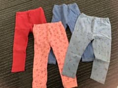 ユニクロ レギンス パンツ　4枚セットまとめ売りのサムネイル