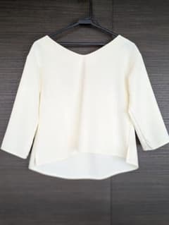 Natural Beauty Basicトップス Sサイズのサムネイル
