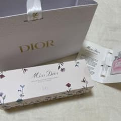 Dior ミスディオール ローズバスボム　15g×10   オードゥトワレ付きのサムネイル