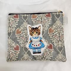 インド刺繍フラットポーチ コヤンイサムチョン - メルカリ