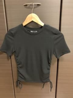 ZARAニットトップス　本日限りの出品！！のサムネイル