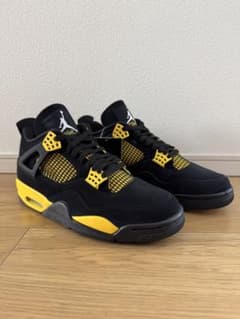 Nike Air Jordan 4 Retro "Thunder" サンダーのサムネイル